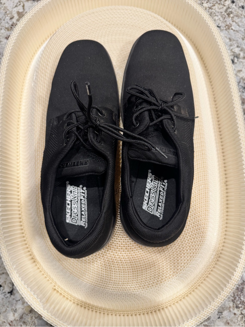 Skechers Men's Black Lace-Up Slip-On Sneakers size 10
